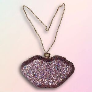 D’ Margeaux NY, Sequin Embellished Lip Silhouette Clutch